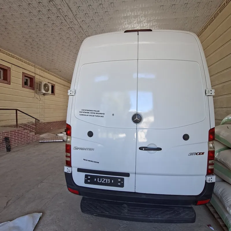 Mercedes Benz Sprinter 6