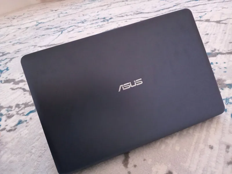 Asus nautbuk — фото 2
