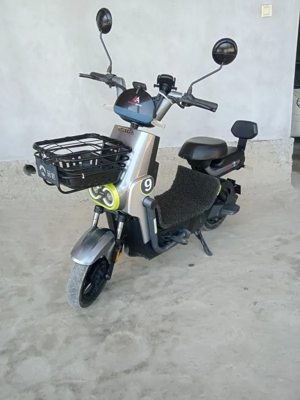 Sukuter sotiladi aybi yoq nomi Li9 5oy minilgan