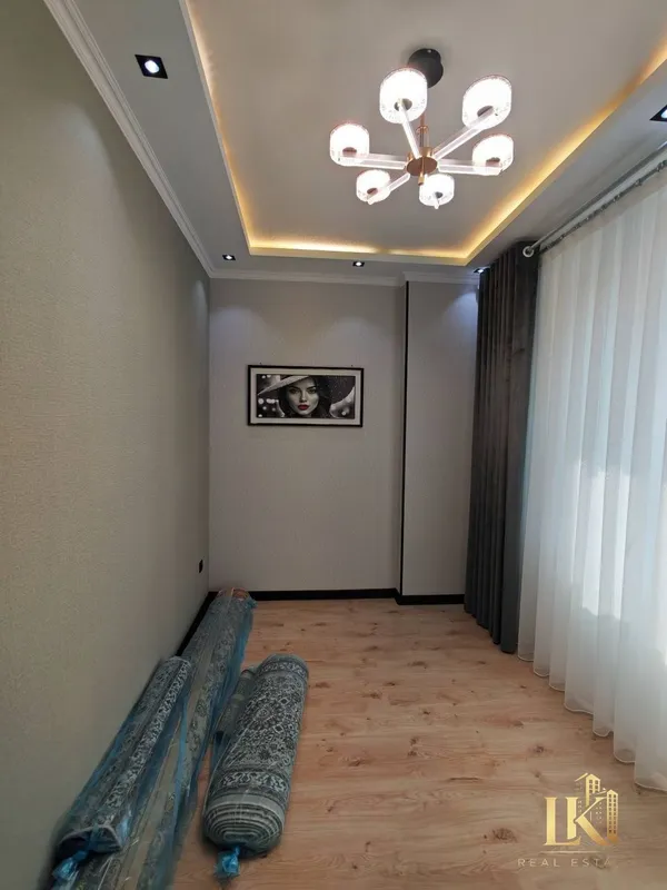 3 xonali kvartira sotiladi, 70 m², 2/8, Yashnobod tumani 3