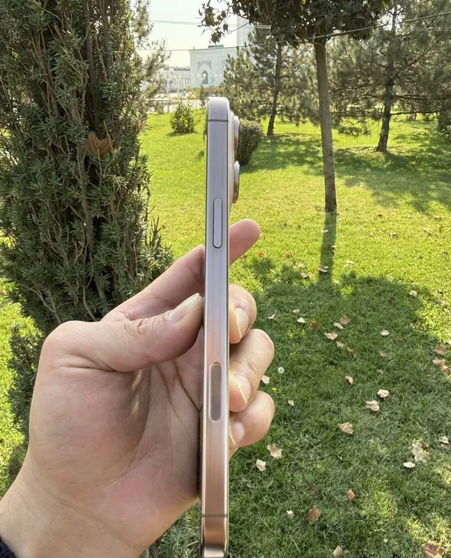 iPhone 16 Pro Max Desert 5