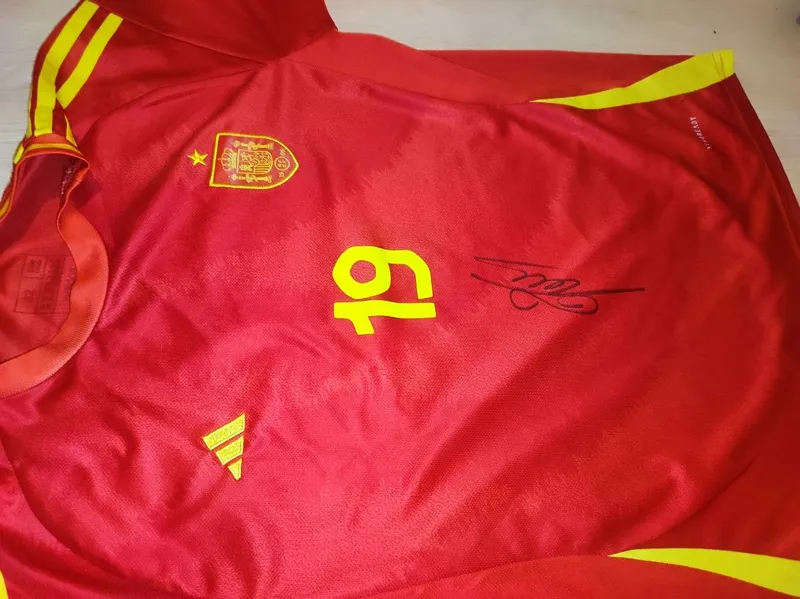 Форма Ламин Ямаль с автогрофоми "Cannavaro" и "Odil Ahmedova"
