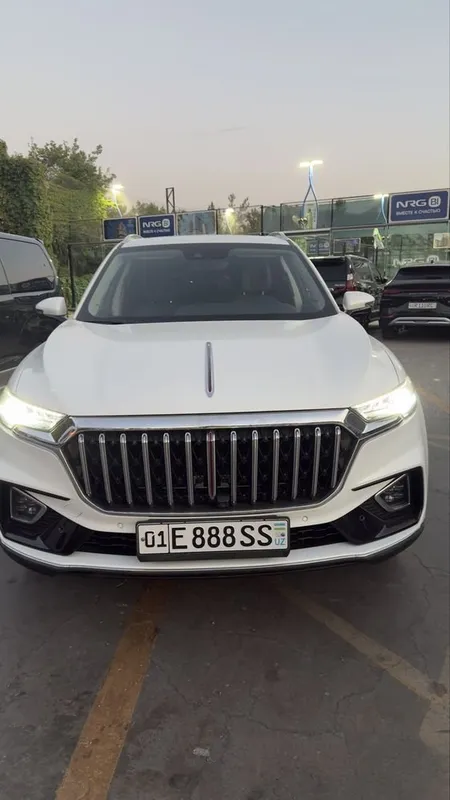 Hongqi HS5 срочно продам 2022 г. люкс класса 5 Hongqi HS5 срочно продам 2022 г. люкс класса 5