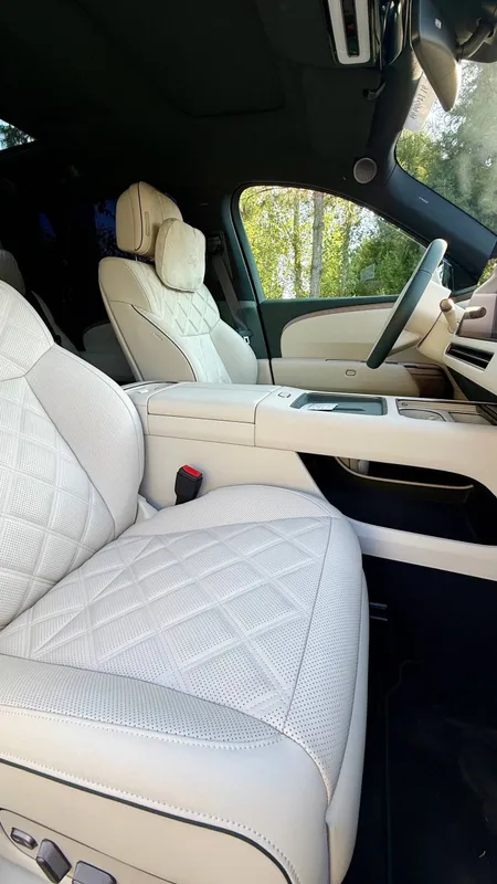 Li Auto L9 Livis 2026 — Premium Flagman SUV (Yangi) CIP 116000$ 8 Li Auto L9 Livis 2026 — Premium Flagman SUV (Yangi) CIP 116000$ 8