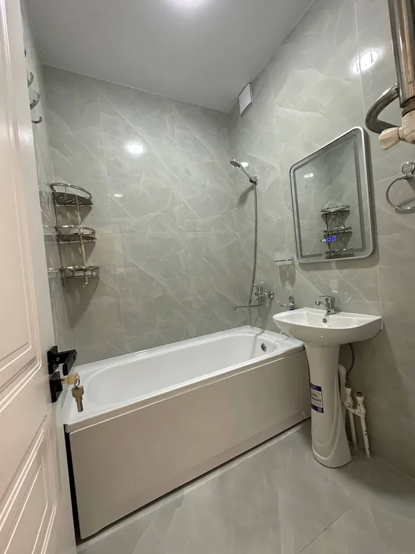Продаю квартиру 2в3/1/4 ялангач — фото 4