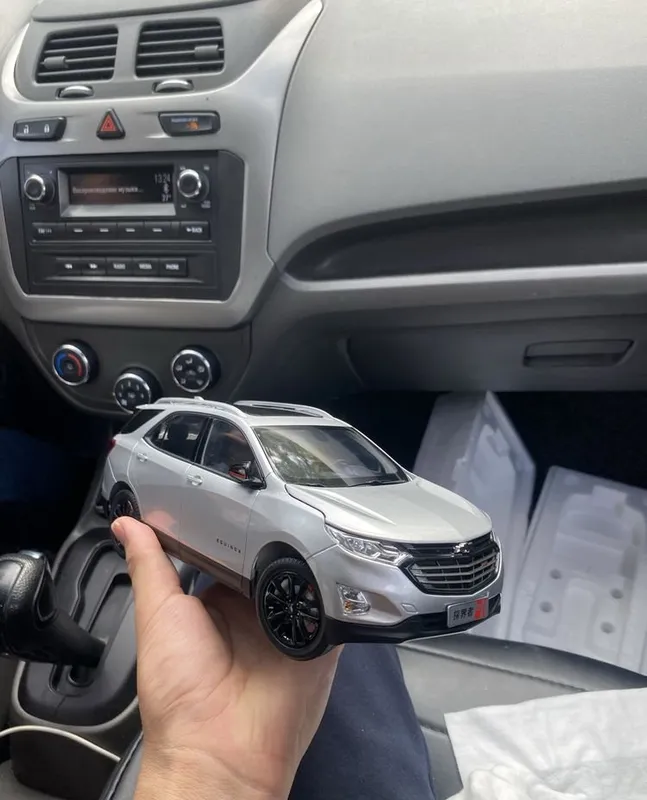 Chevrolet Equinox в масштабе 1:18 для коллекционеров 1 Chevrolet Equinox в масштабе 1:18 для коллекционеров 1
