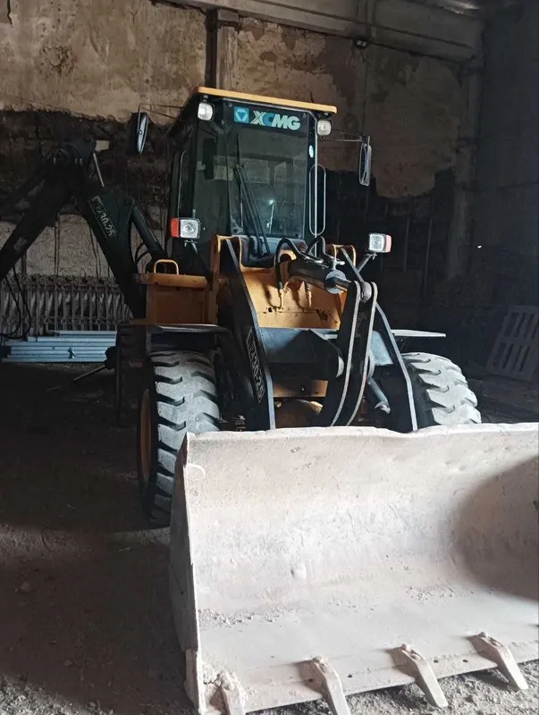 Ekskavator-Pagrushik XCMG 30/25 yili 5 Ekskavator-Pagrushik XCMG 30/25 yili 5