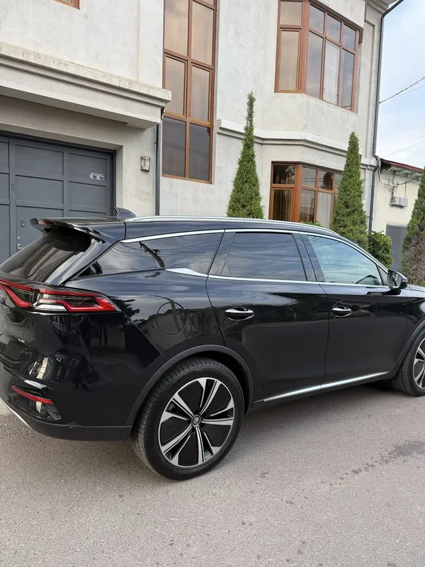 BYD TANG dual motor eng full pozisiya srochno sotiladi — фото 1