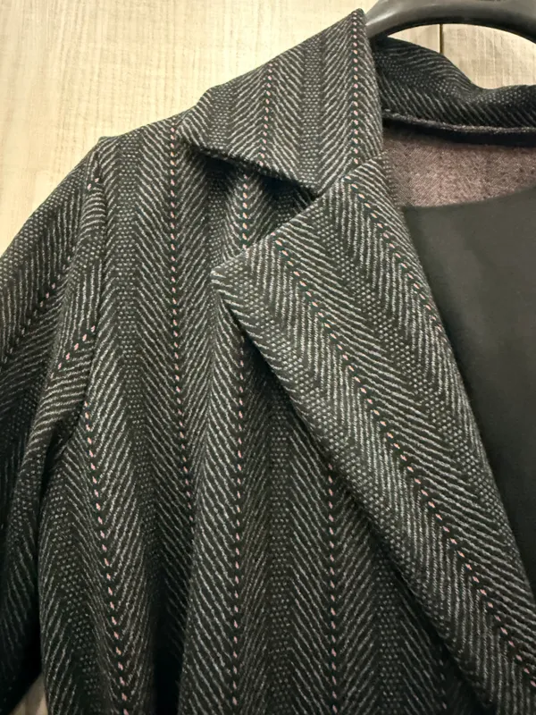 Qora kostyum va koftochka 2 Qora kostyum va koftochka 2
