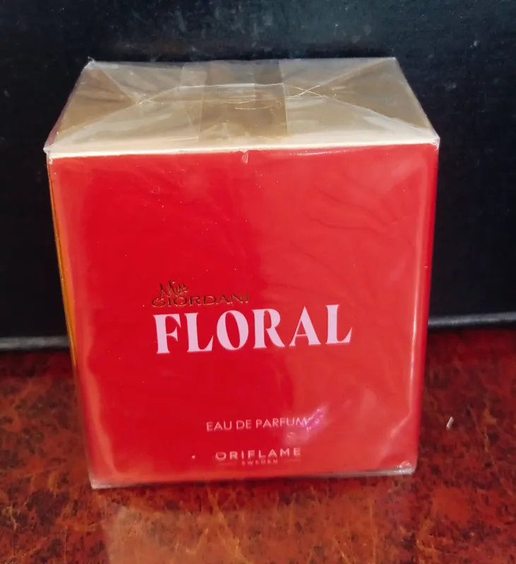 Miss Giordani. FLORAL Oriflame 2 Miss Giordani. FLORAL Oriflame 2