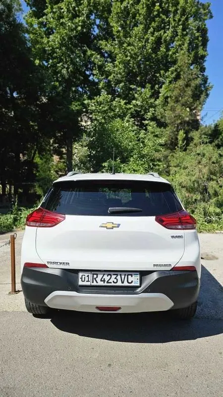 Chevrolet Tracker 2 Premier Plus 2024-25 года 30000 км — фото 2