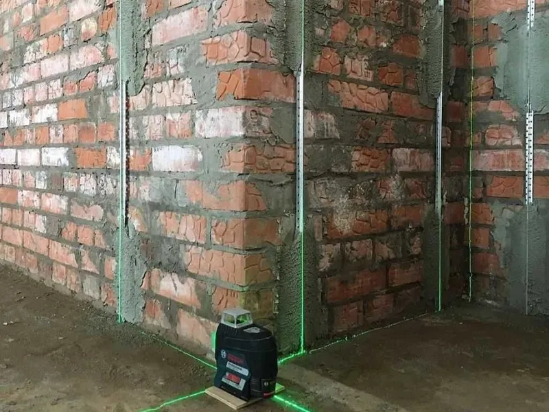 Механизированная штукатурка — под маяк лазером 90°. Быстро и ровно. — фото 1