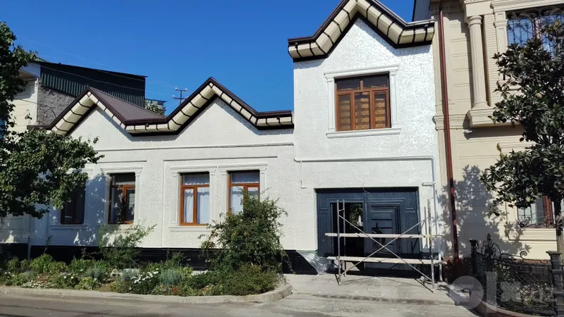 Yevro remont fasad travertin 1 Yevro remont fasad travertin 1