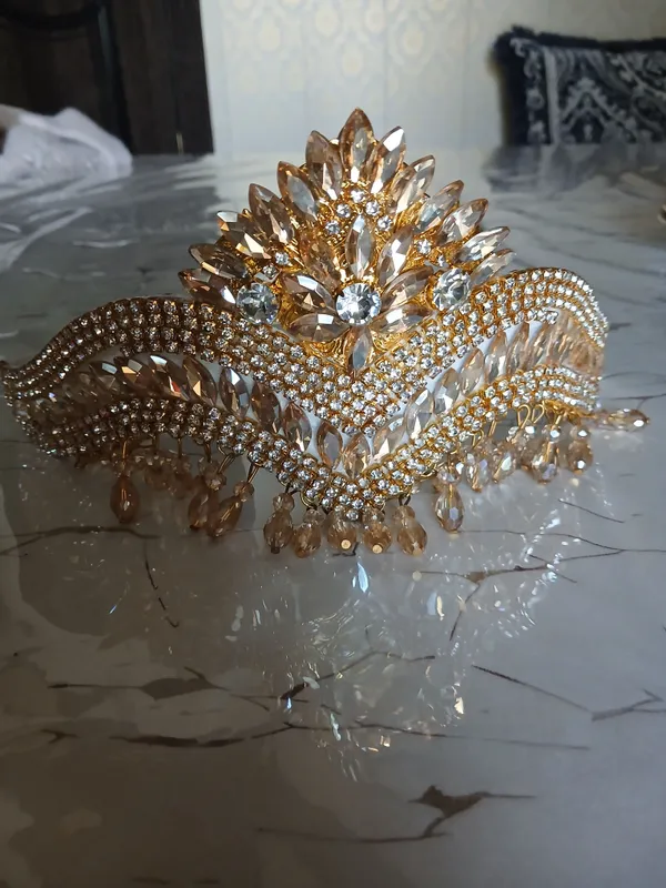 tillaqoshlar sotiladi