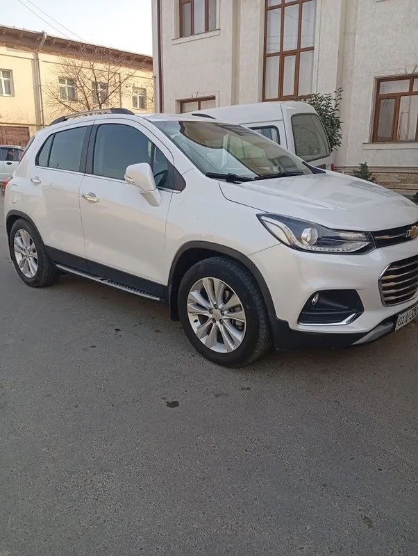 Treker 1. Premier sotiladi. 2019 yil. Avtomat 1 Treker 1. Premier sotiladi. 2019 yil. Avtomat 1