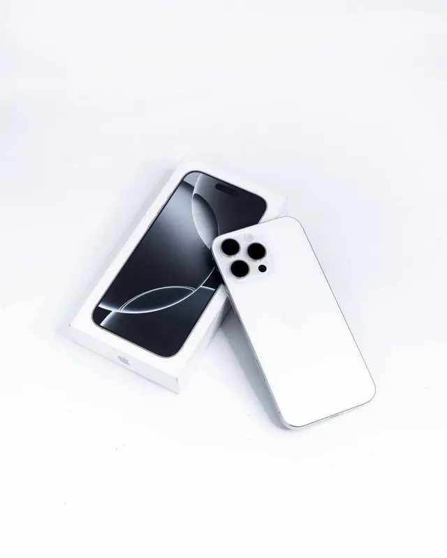 Iphone 16 pro Max 256 — фото 4