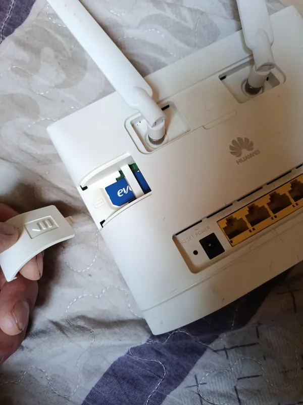Продам Wi-Fi роутер с Сим картой — фото 1