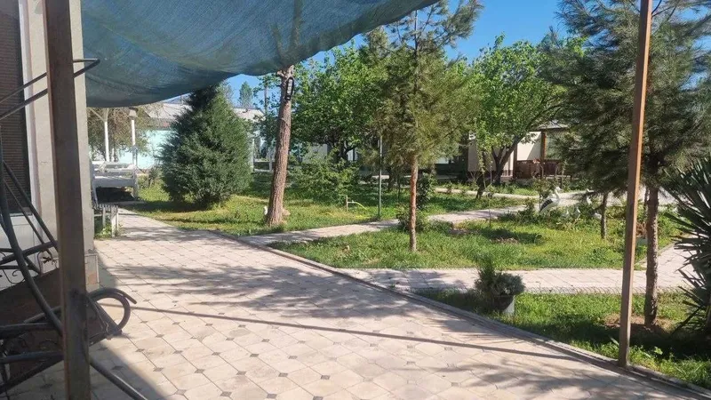 участка сотилади Янги Тошкентда, Рабатни орқасида