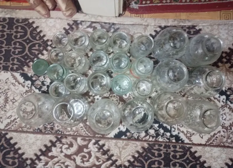 Продам банки б/у 3л, 2л, 1л Продам банки б/у 3л, 2л, 1л