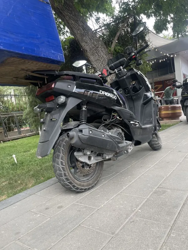 Sukuter tank sotiladi 3