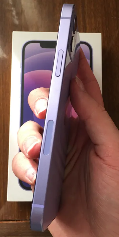 iPhone 12 обменяю 4