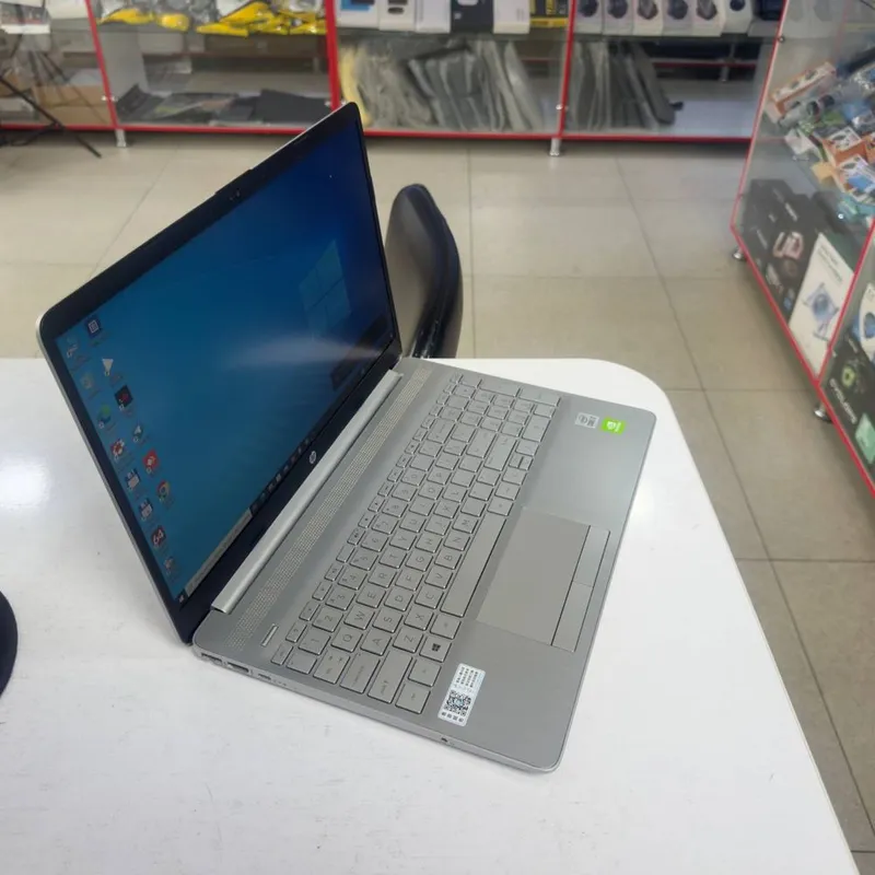 Hp core i7-1065G7 8/512 ssd holati yaxshi — фото 3