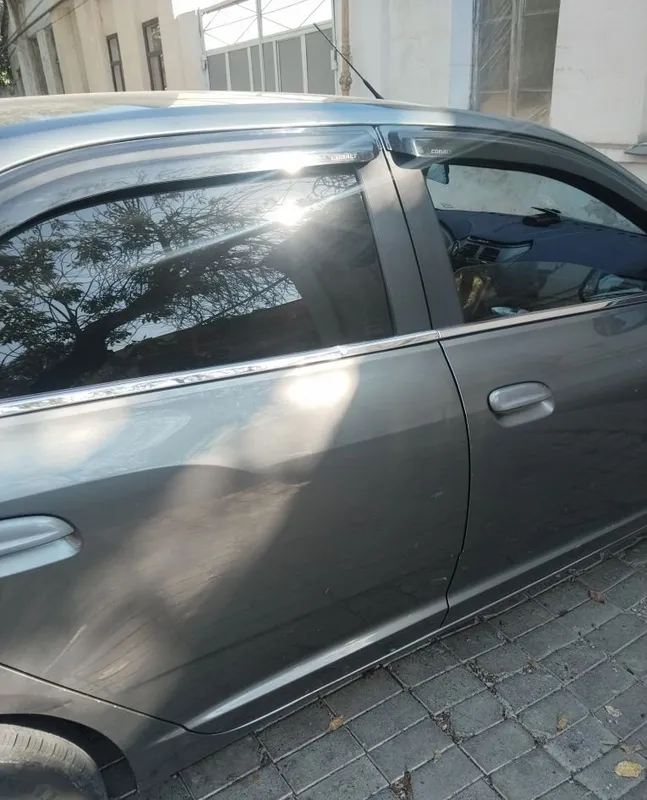 2013-yilgi Cobalt, yurish masofasi 645 km. Shoshilinch sotiladi. 3