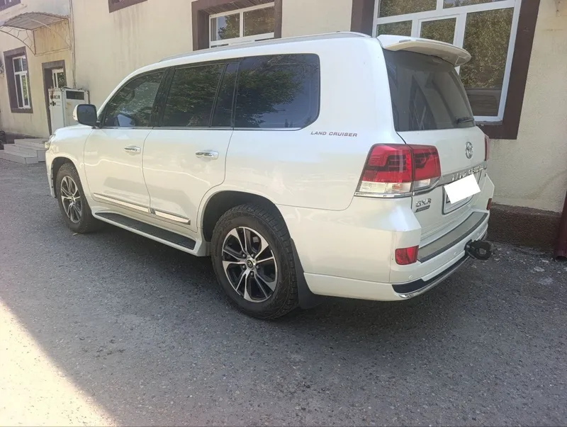 TOYOTA Land cruiser 200 5 TOYOTA Land cruiser 200 5