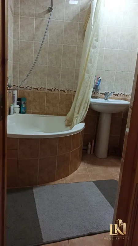 Продаётся 3-комнатная квартира, 93 м², 8/9, Юнусабадский район (ориентир: кинотеатр Казахстан) 6