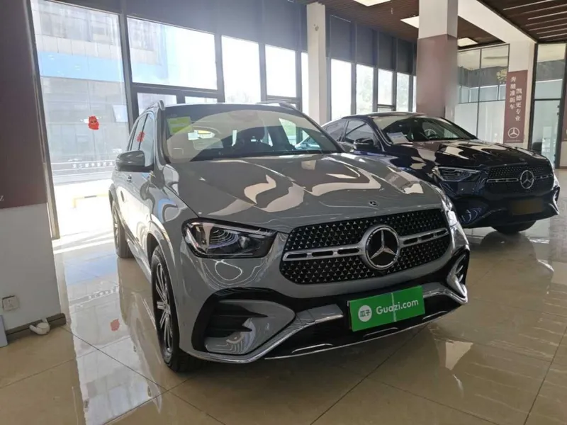 Mercedes-Benz GLE 350 Refreshed 4MATIC Stylish Edition — фото 1