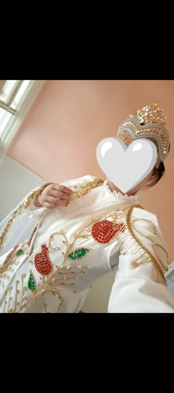 700 mingga olingan kelishiladi 1 marta kiyilgan 3 700 mingga olingan kelishiladi 1 marta kiyilgan 3