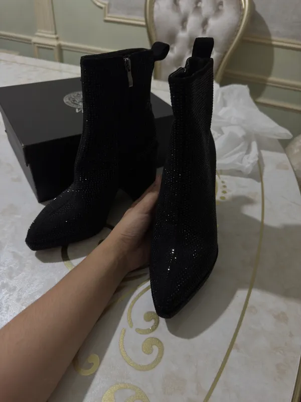 Сапоги женские новые от versace