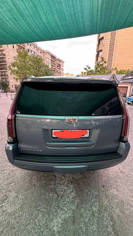 Cadillac Escalade / 2017 3 Cadillac Escalade / 2017 3