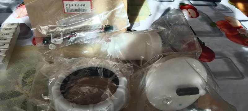 Фильтр топливный тонкой очистки. Бренд Genuine Parts — фото 1