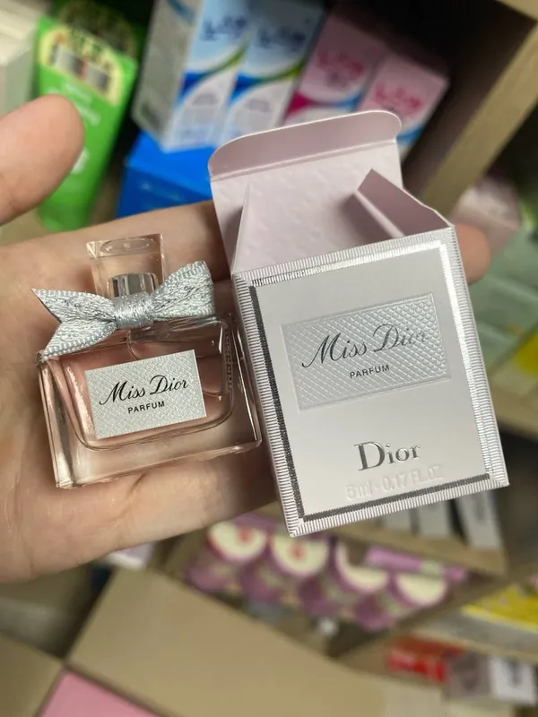 Miss doir orginal parfum 

Xajmi 5 ml