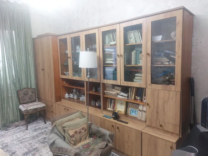 Продам стенку в зал и пианино 1