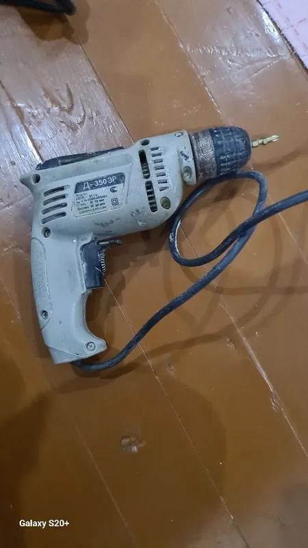 Дрель, шуруповерт,