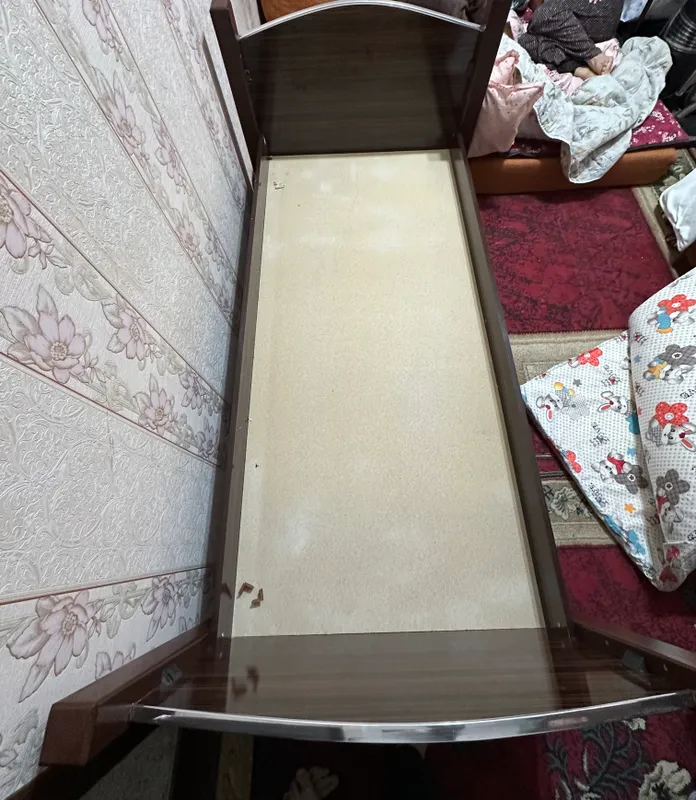 Односпальная кровать 3