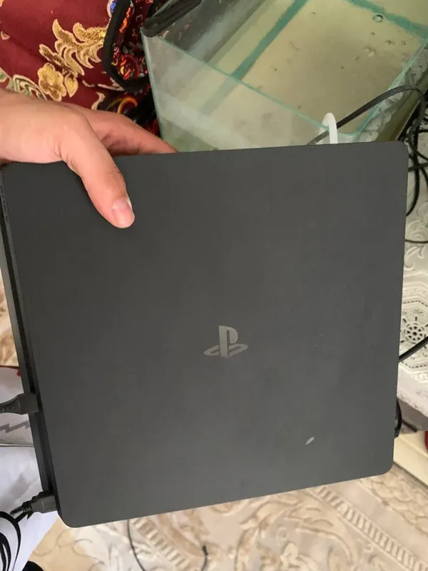 Срочно продаётся ps4 3 Срочно продаётся ps4 3