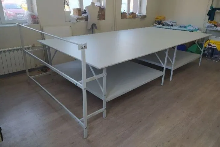 Kroyniy stol loft
