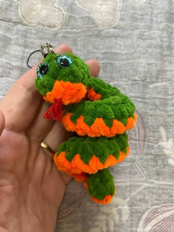 Вязаная игрушка Змейка — фото 4