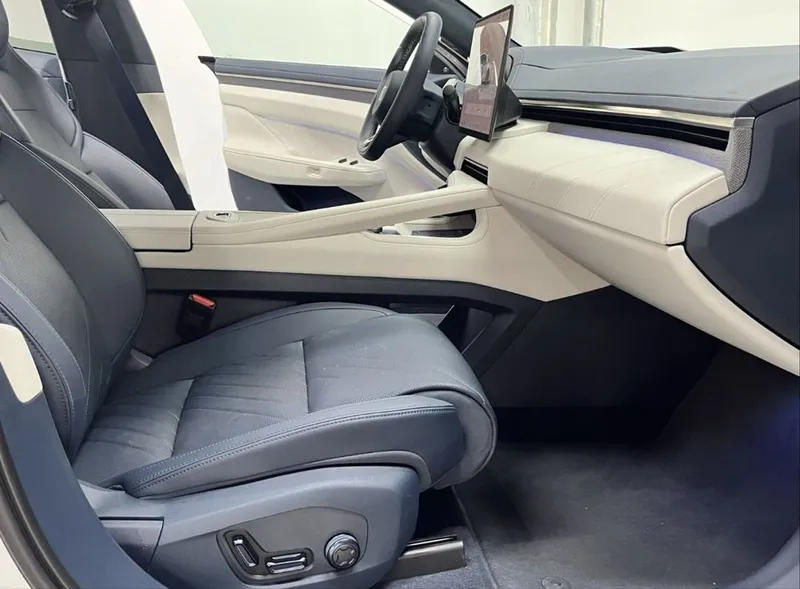 Срочно Цена снижена!!! Zeekr 001 YOU Z-sport AWD 2025 full — фото 3