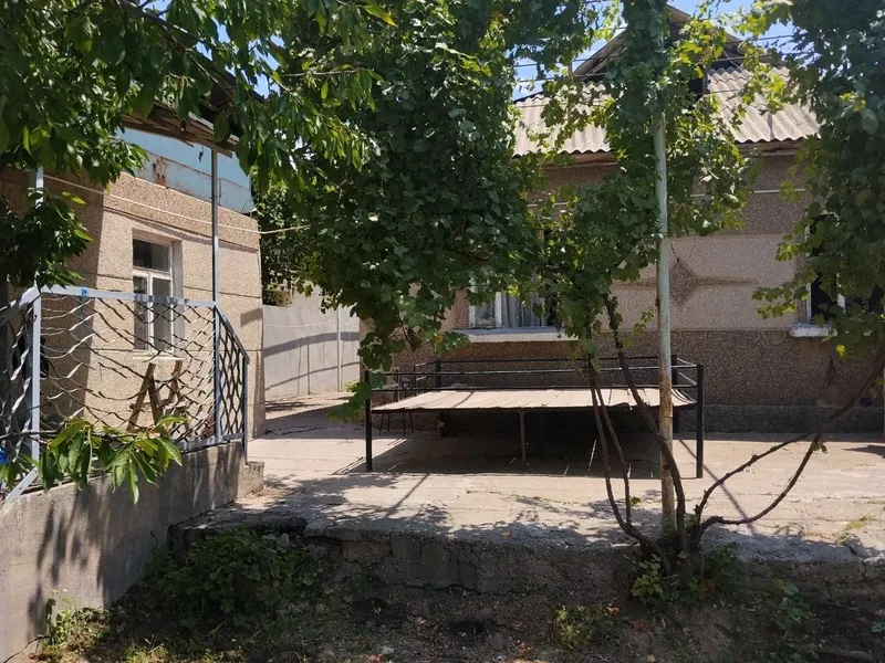 Toza havo va qulay joylashuvga ega shinam uy sotiladi 1