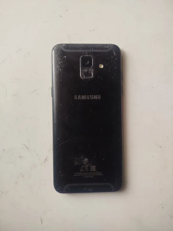 Samsung a6 — фото 1