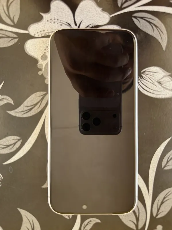 Iphone 17 pro Max srochni sotiladi 2 Iphone 17 pro Max srochni sotiladi 2