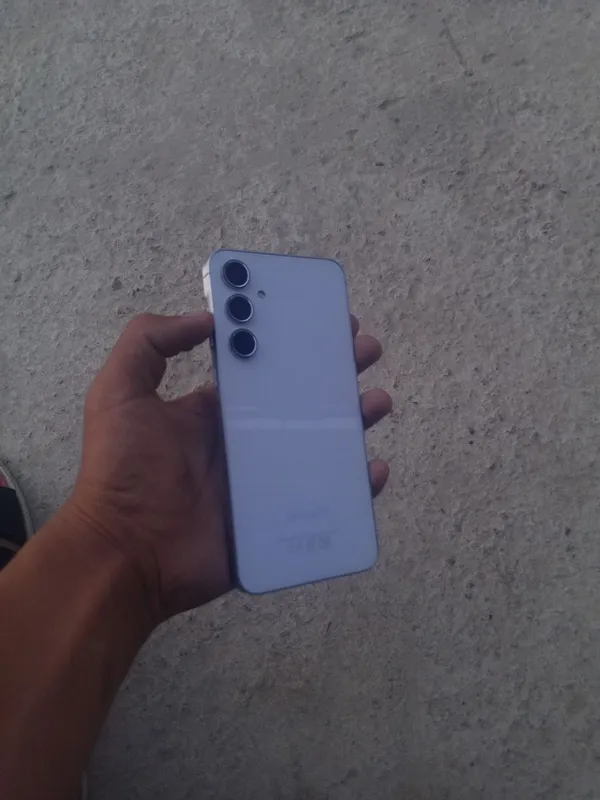 Telefon sastyanasi chotki karopka bor qirlmagan