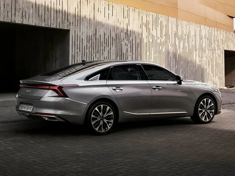 Продам свою kia k8 2023 года идеал