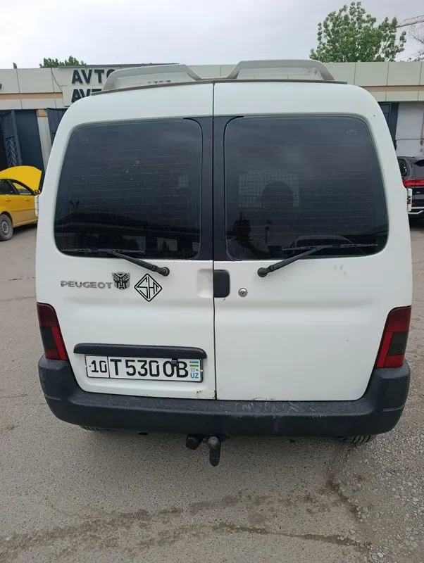 Продам автомобиль Пежо партнёр 2003 года — фото 2
