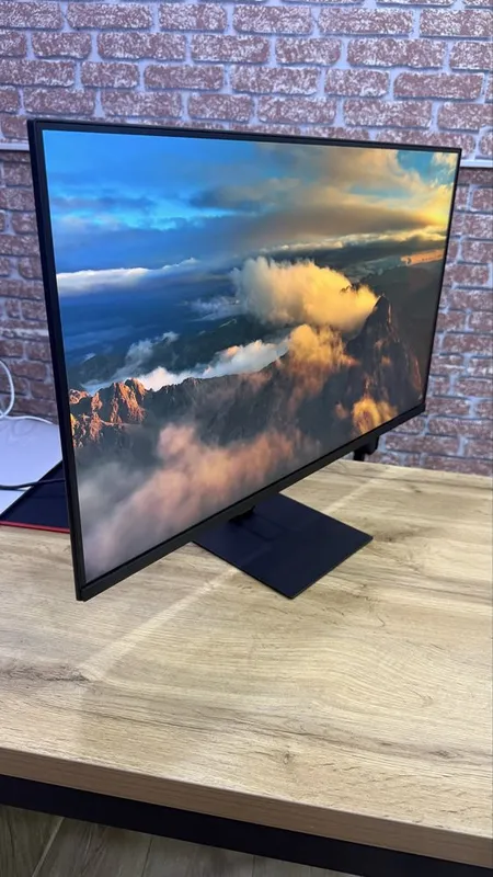 Продам как новый монитор 27 FHD IPS sotiladi