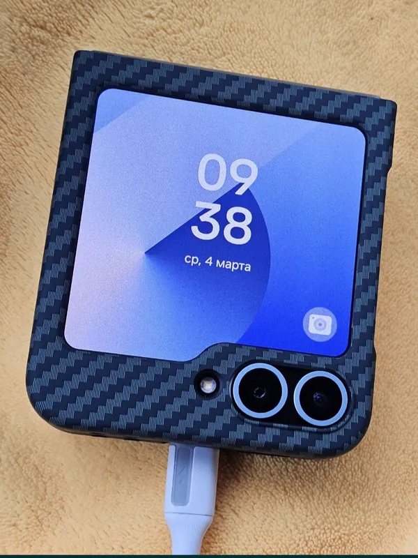 Galaxy Z Flip 6 blue 12/256gb + Bonus